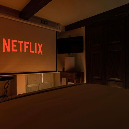 Sintra Wow - Unique Double Smart Room In 17Th Century Palace! Hot Tub, Snooker, Bbq, Ps5, Sauna, Gym Екстериор снимка