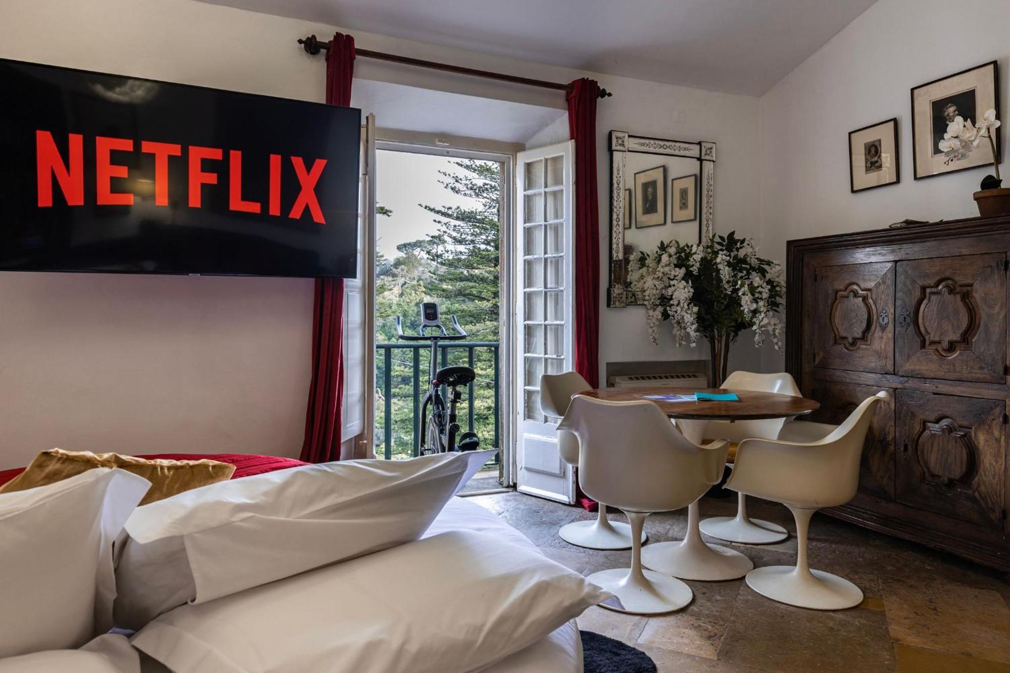 Sintra Wow - Unique Double Smart Room In 17Th Century Palace! Hot Tub, Snooker, Bbq, Ps5, Sauna, Gym Екстериор снимка